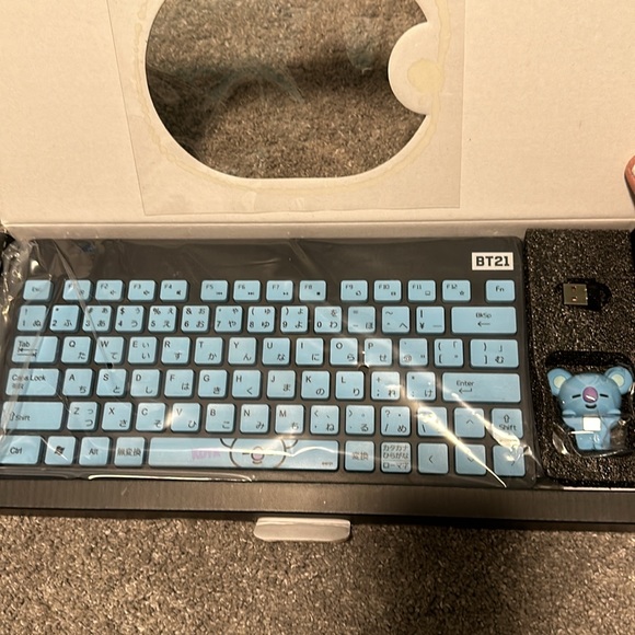 NIB BTS BT21 Line Friends Wireless Keyboard KOYA - Picture 5 of 6